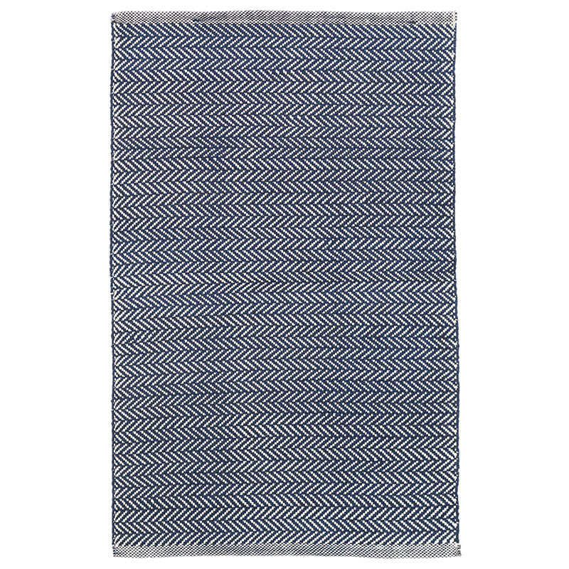 Herringbone Handwoven Reversible Indoor/Outdoor Rug - Navy, 8' x 10'