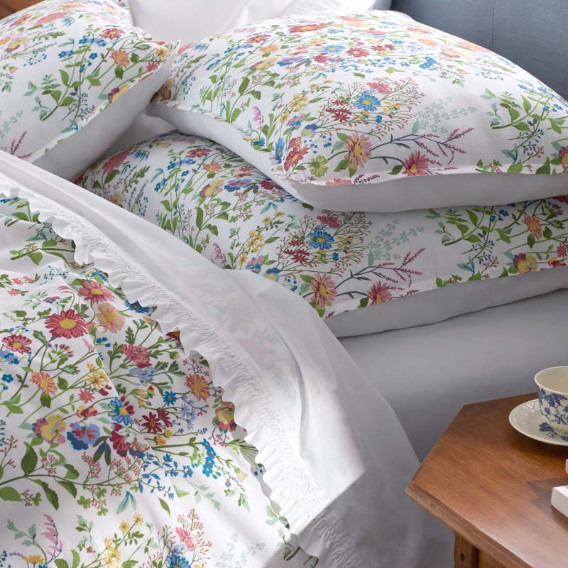 Springtime Bouquets Duvet Cover - White, Twin/Twin XL