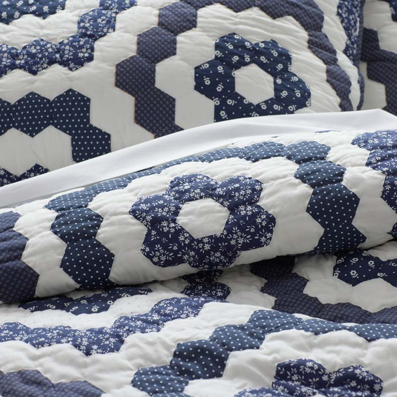 Gwenivere Quilt - Ivory, Twin/Twin XL