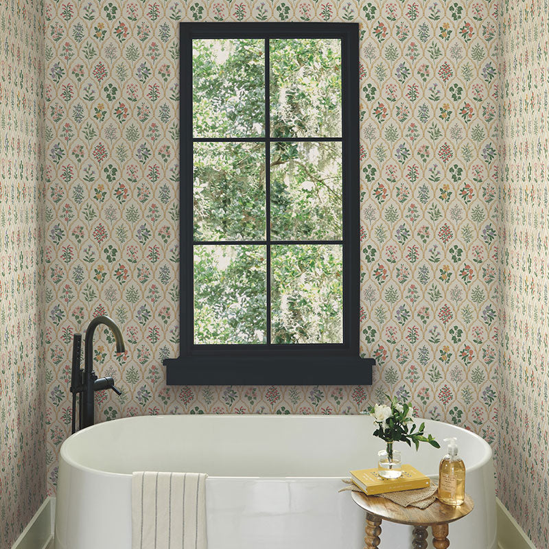 Hawthorne Traditional Wallpaper - Cream, Swatch