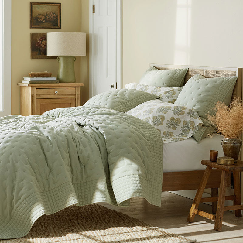 Pintuck Quilt - Light Sage, Full/Queen
