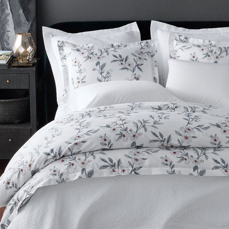 Leaf Matelassé Coverlet