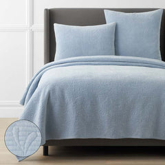 Tinsley Leaf Quilt - Blue, King/Cal. King
