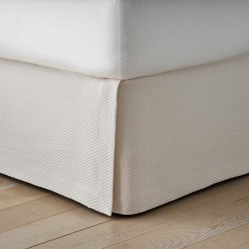 Matelassé 14 in. Bed Skirt - Diamond Weave Ivory, Full