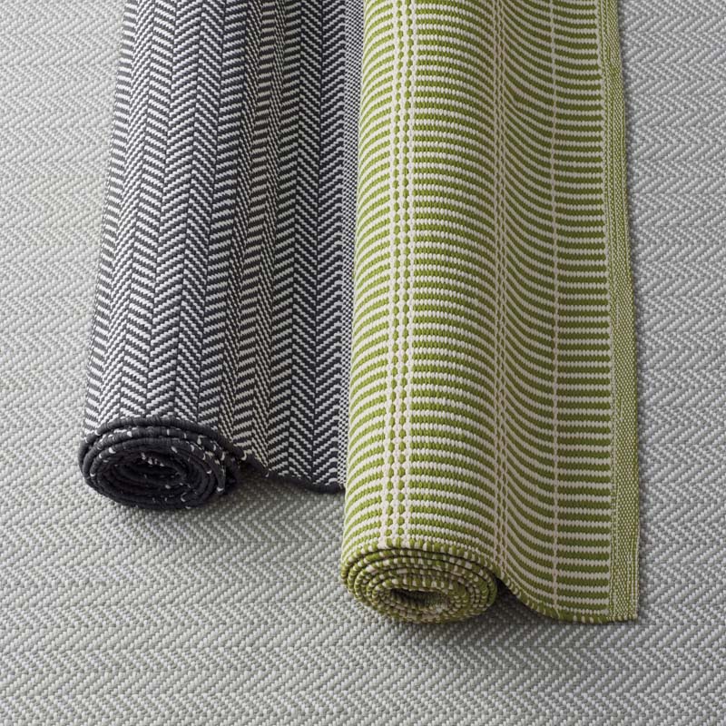 Herringbone Handwoven Reversible Indoor/Outdoor Rug - Gray Pearl, 3' x 5'