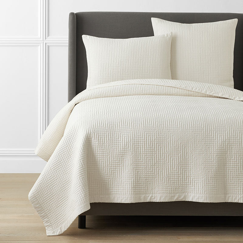 Premium Smooth Cotton Sateen Solid Quilt - Cream, Full/Queen