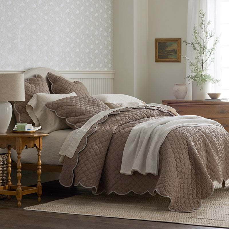 Scallop Quilt - Pinecone, Twin/Twin XL