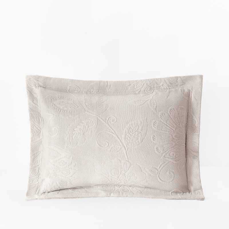 Putnam Cotton Matelassé Pillow Cover - Dune