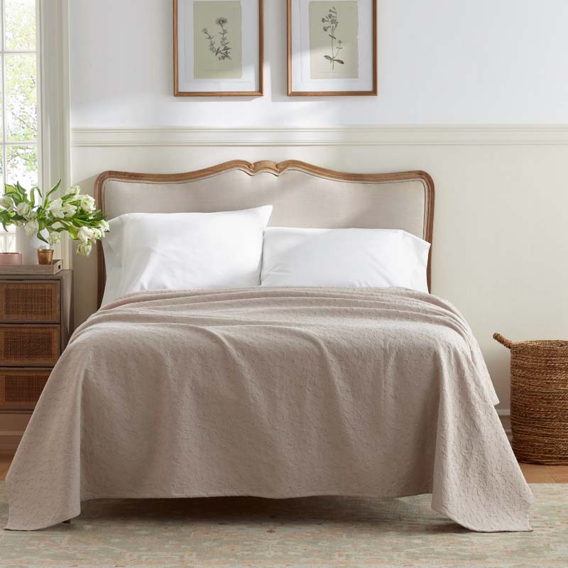 Delicate Floral Blanket - Beige, King/Cal. King