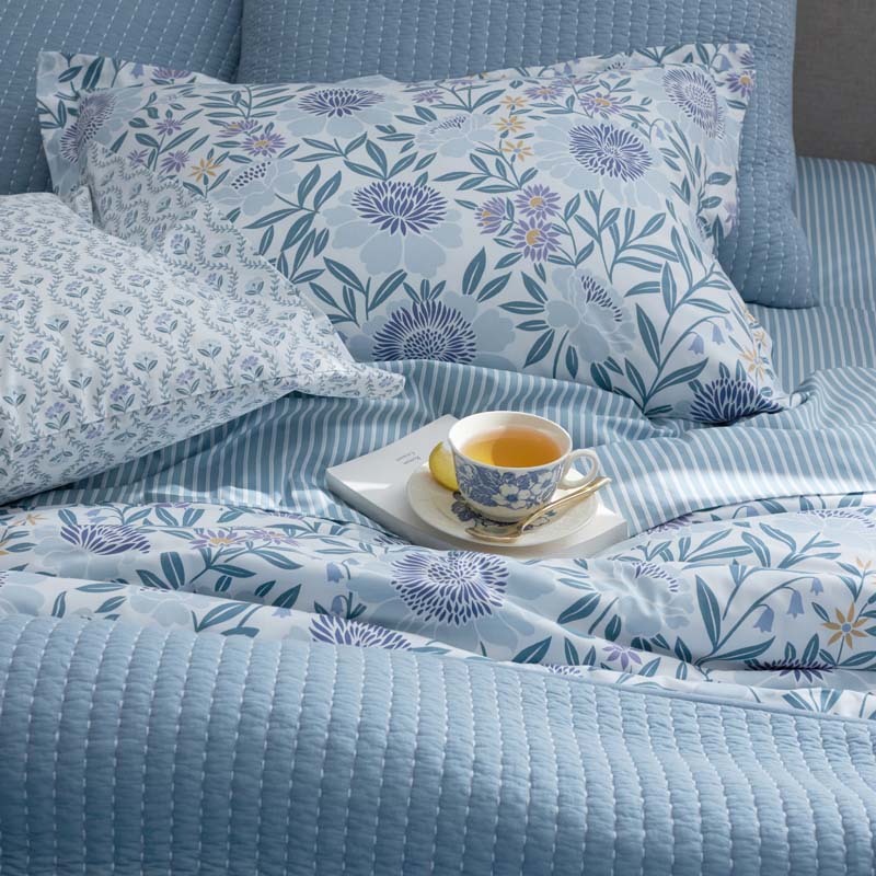 Fara Textured Kantha Quilt - Blue, Full/Queen