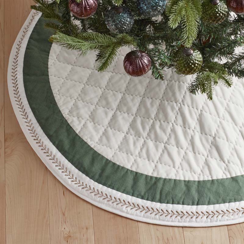 Artisan Chic Tree Skirt