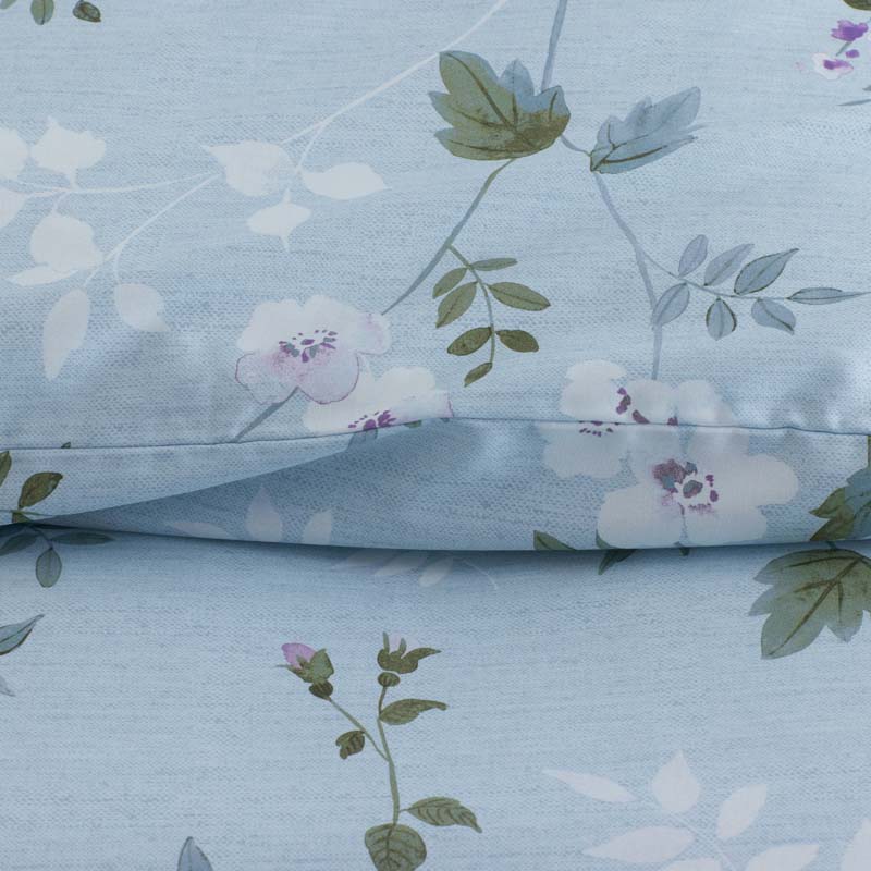 Wispy Meadow Premium Smooth Wrinkle-Free Sateen Sham - Blue Multi, Standard