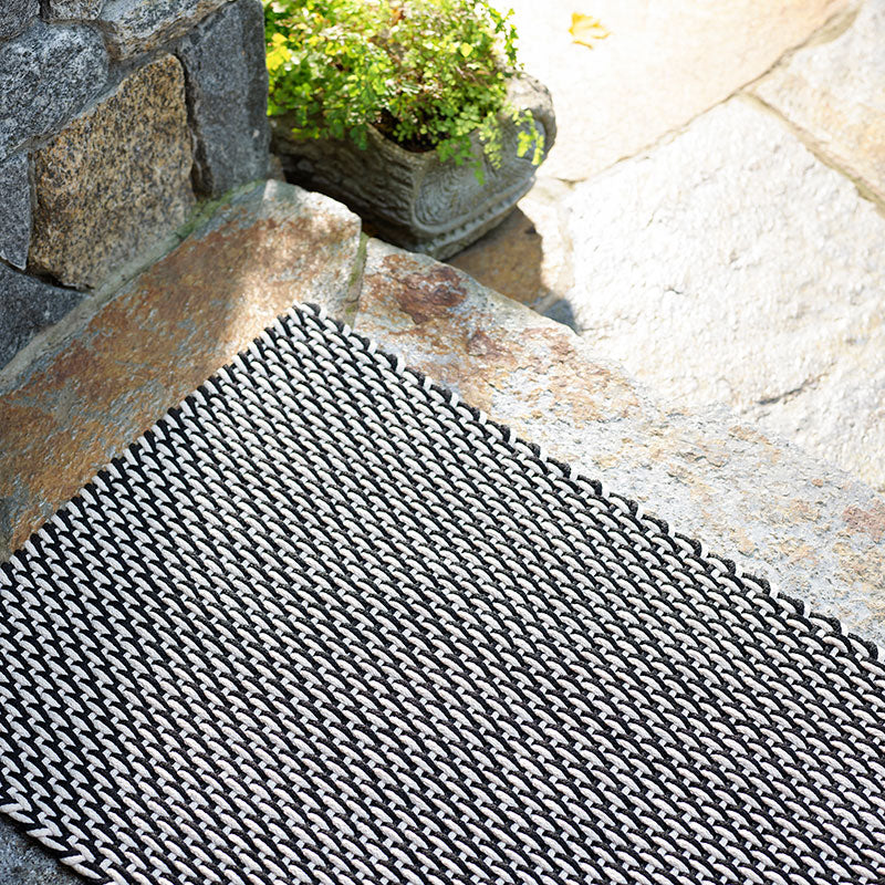 Two-Tone Handwoven Rope Doormat - Black/Ivory, 2' x 3'