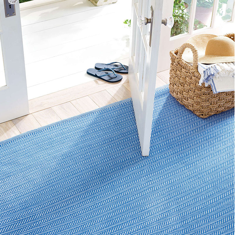 Herringbone Handwoven Reversible Indoor/Outdoor Rug - French Blue, 6' x 9'