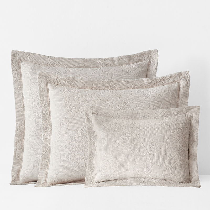 Putnam Cotton Matelassé Pillow Cover - Dune