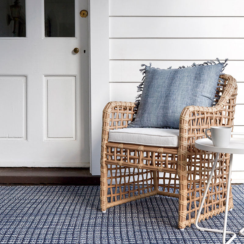 Coco Blue Handwoven Indoor/Outdoor Rug - Blue, 4' x 6'