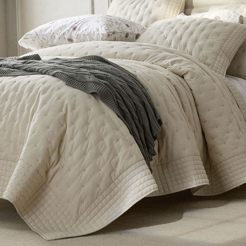 Pintuck Quilt - Oatmeal, Twin