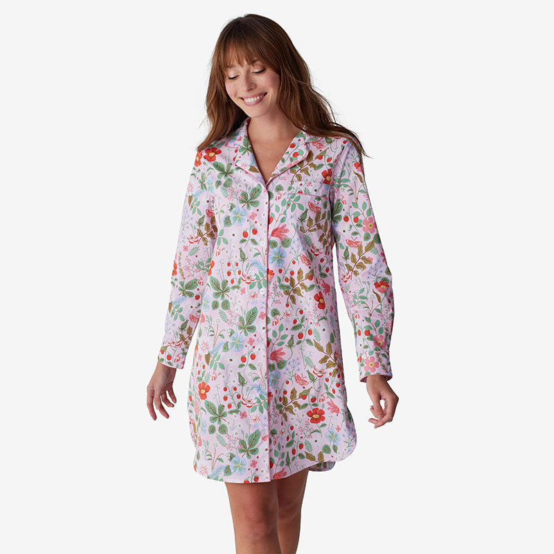 Poplin Women's Nightshirt - Strawberry Fields, M