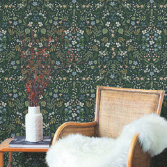 Wildwood Traditional Wallpaper - Hunter, Swatch
