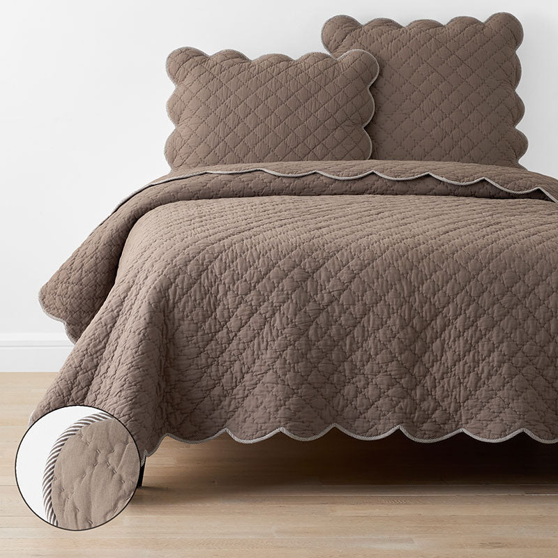 Scallop Quilt - Pinecone, Full/Queen