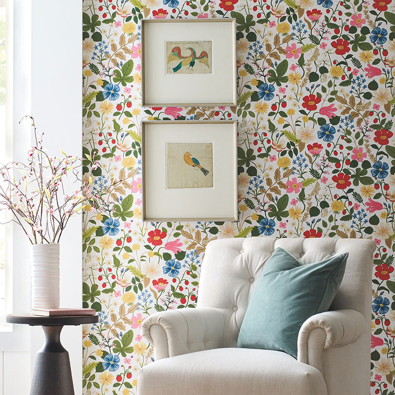 Strawberry Fields Traditional Wallpaper - White, Swatch