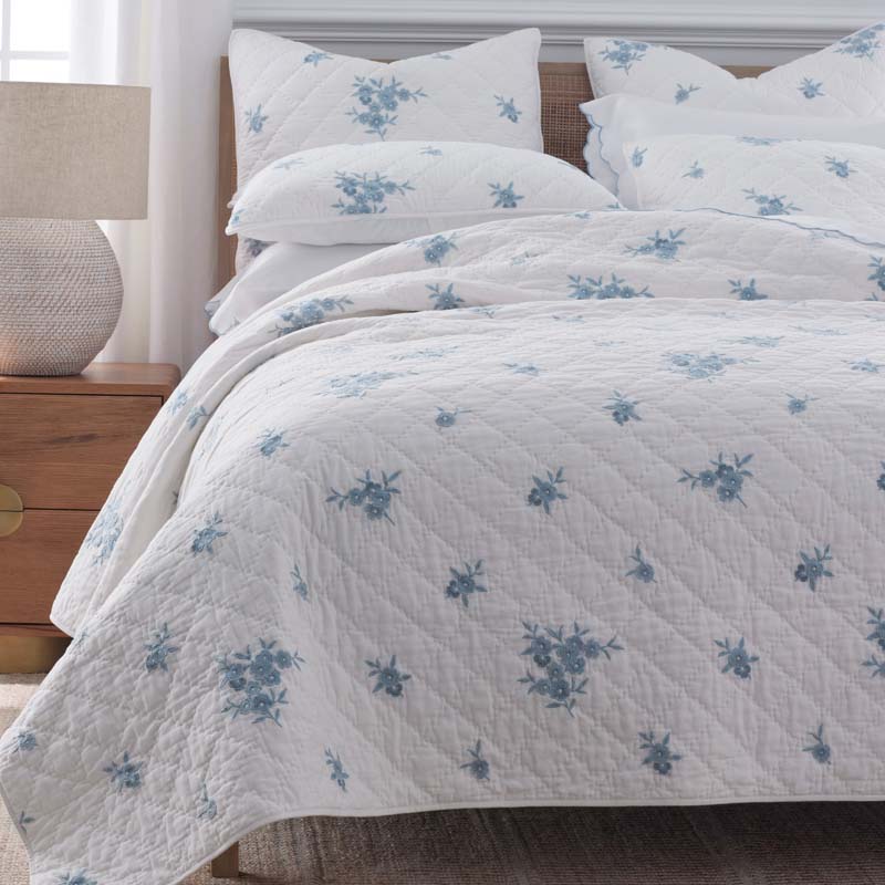 Brinda Floral Quilt - White, King/Cal. King