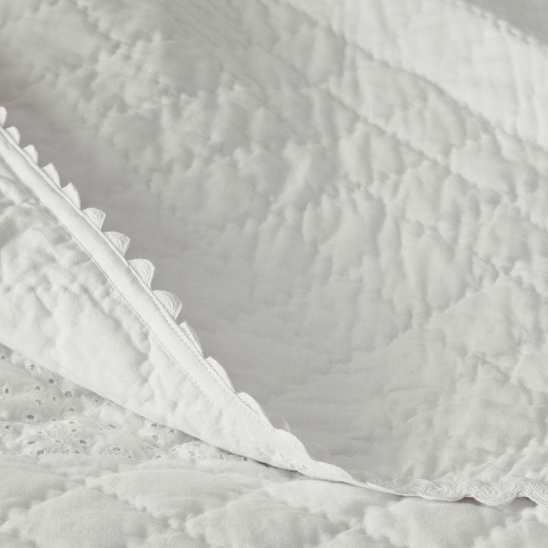 Vintage Eyelet Quilted Sham - White, Standard