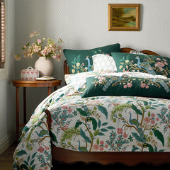 Peacock Classic Smooth Sateen Comforter - Cream, Full/Queen