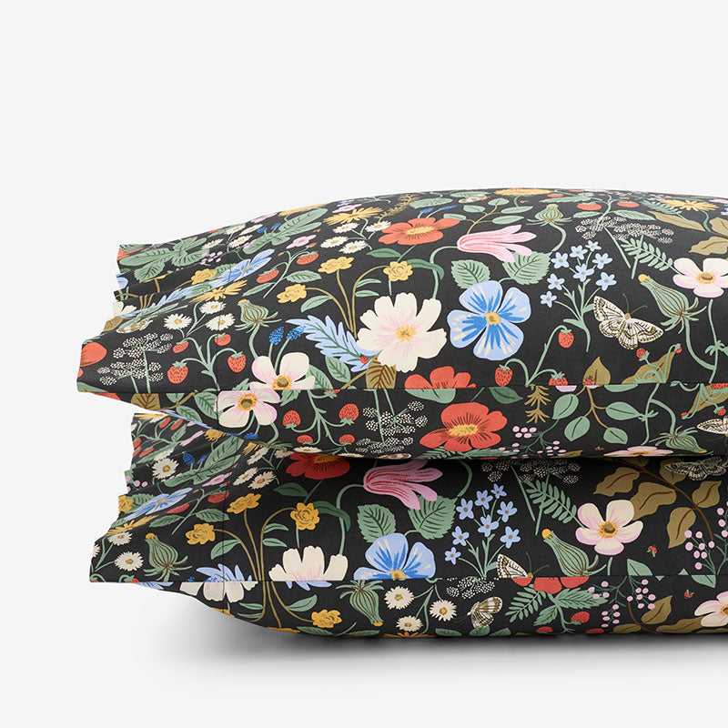 Strawberry Fields Classic Cool Cotton Percale Pillowcase Set - Black Multi, King