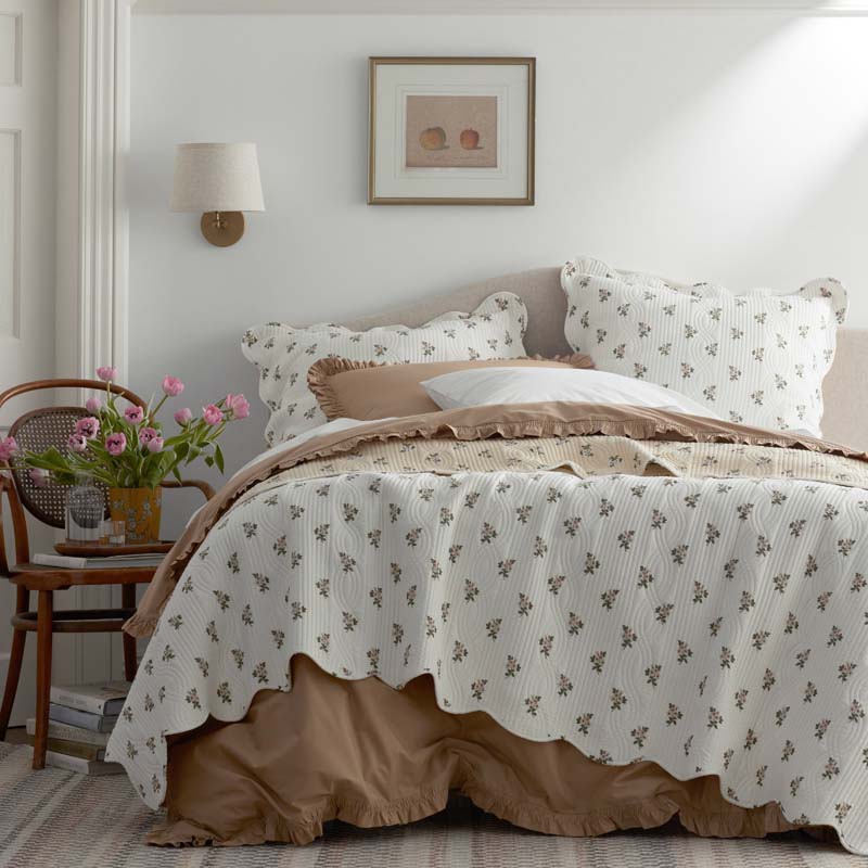 Flower Delight Reversible Quilt - Ivory, Twin/Twin XL