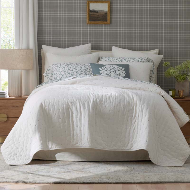 Plaid Traditional Wallpaper - Khaki, Swatch