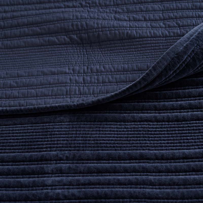 Line Stitch Velvet Quilt - Navy, Full/Queen