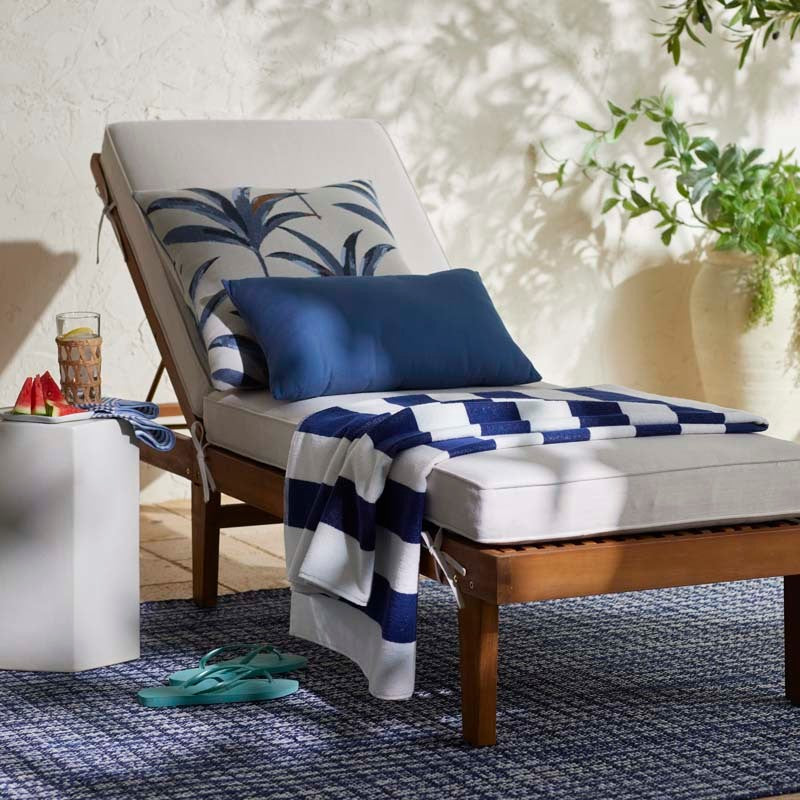Coco Blue Handwoven Indoor/Outdoor Rug - Blue, 4' x 6'