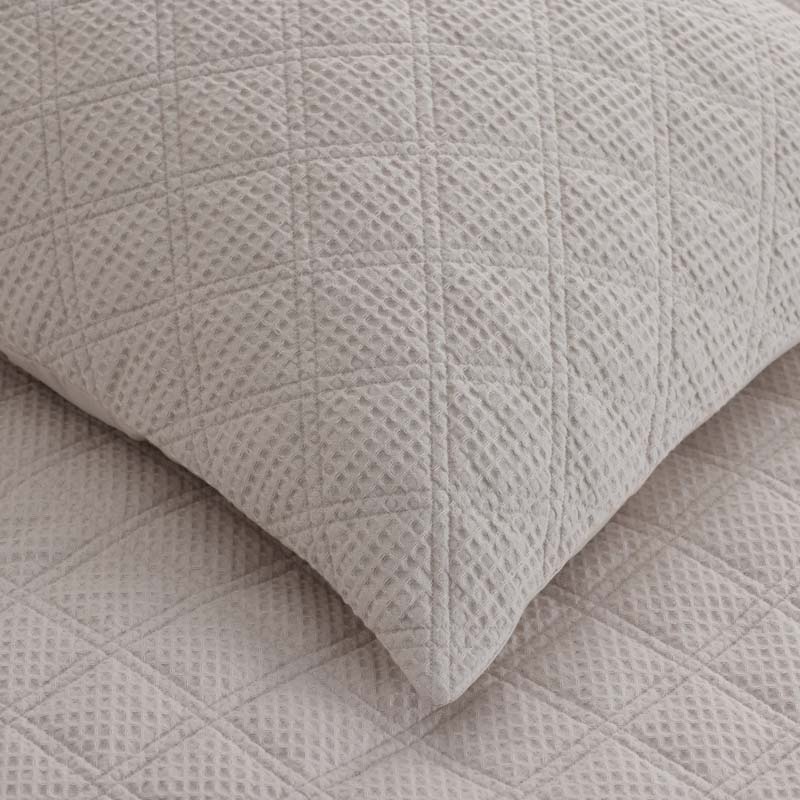 Waffle Quilt - Buff, Full/Queen