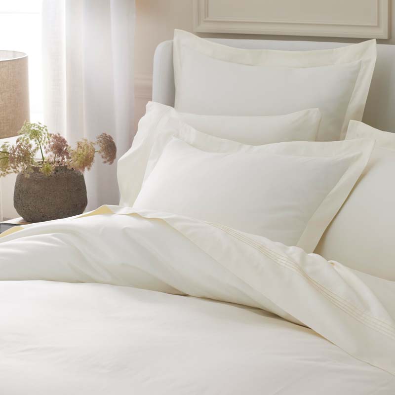 Luxe Smooth Egyptian Cotton Sateen Fitted Bed Sheet - Cream, Cal. King